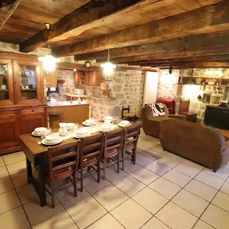 Maison De Charme Avec Piscine Privee Chauffee, Sauna, Et Jardin Clos Dans La Chataigneraie Cantaliens - Fr-1-742-398 *