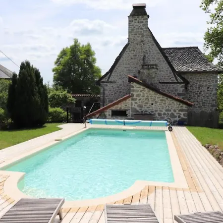 Maison De Charme Avec Piscine Privee Chauffee, Sauna, Et Jardin Clos Dans La Chataigneraie Cantaliens - Fr-1-742-398 *