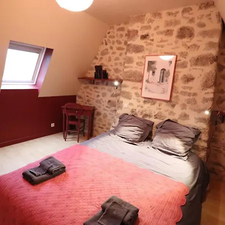 Maison De Charme Avec Piscine Privee Chauffee, Sauna, Et Jardin Clos Dans La Chataigneraie Cantaliens - Fr-1-742-398 Nyaraló *