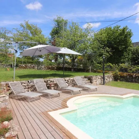 Maison De Charme Avec Piscine Privee Chauffee, Sauna, Et Jardin Clos Dans La Chataigneraie Cantaliens - Fr-1-742-398 * Omps